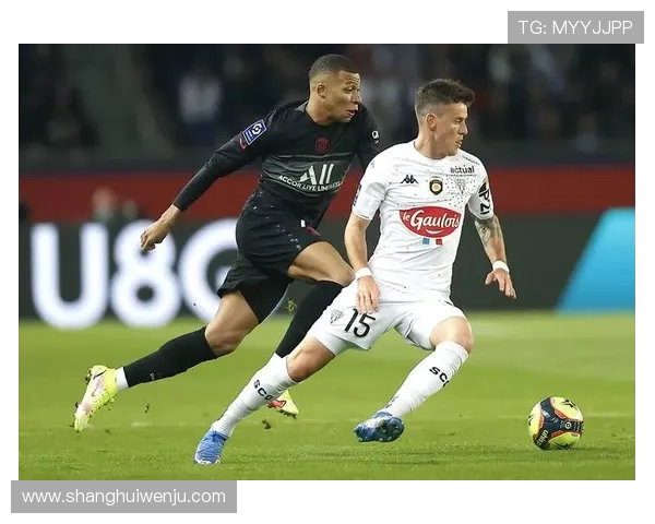 法甲第16轮：巴黎圣日耳曼客场逆袭摩纳哥豪取四连胜
